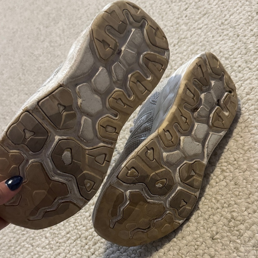 Newbalance - Picture 2 of 2